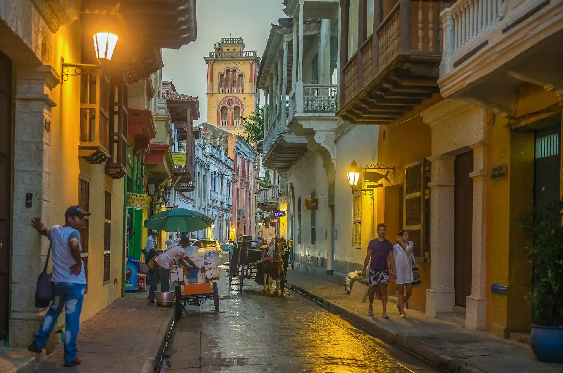 Travel guide to Colombia featuring the historic streets of Cartagena
