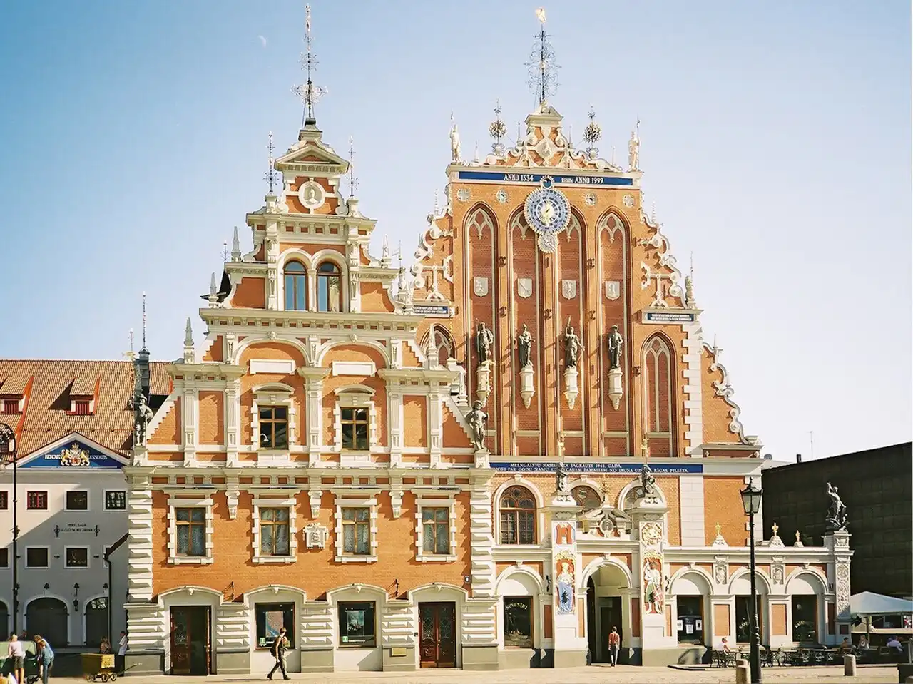 Travel guide to Latvia featuring the House of the Blackheads in Old Town Riga