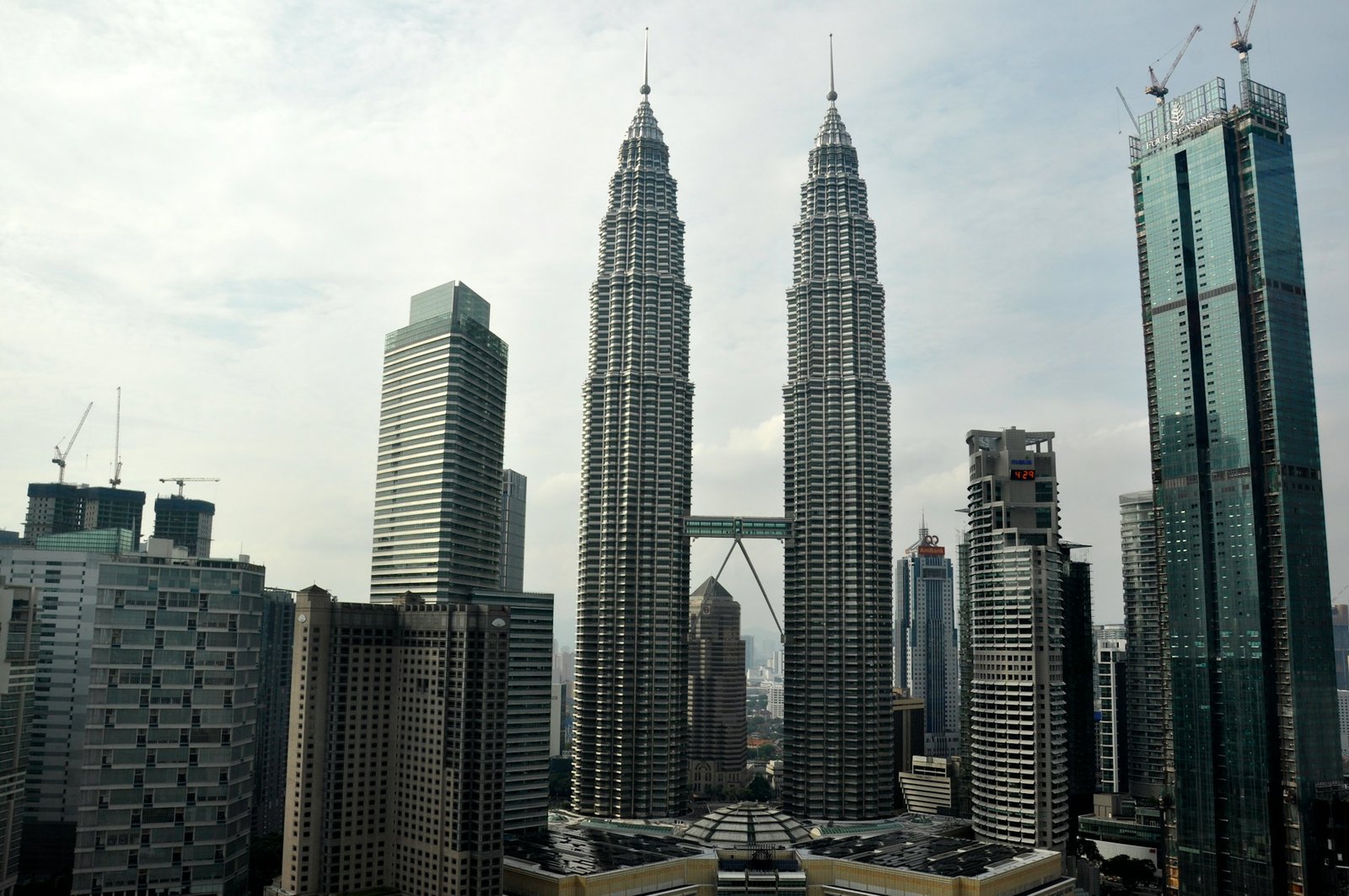 Travel guide to Malaysia featuring Kuala Lumpur and Petronas Towers