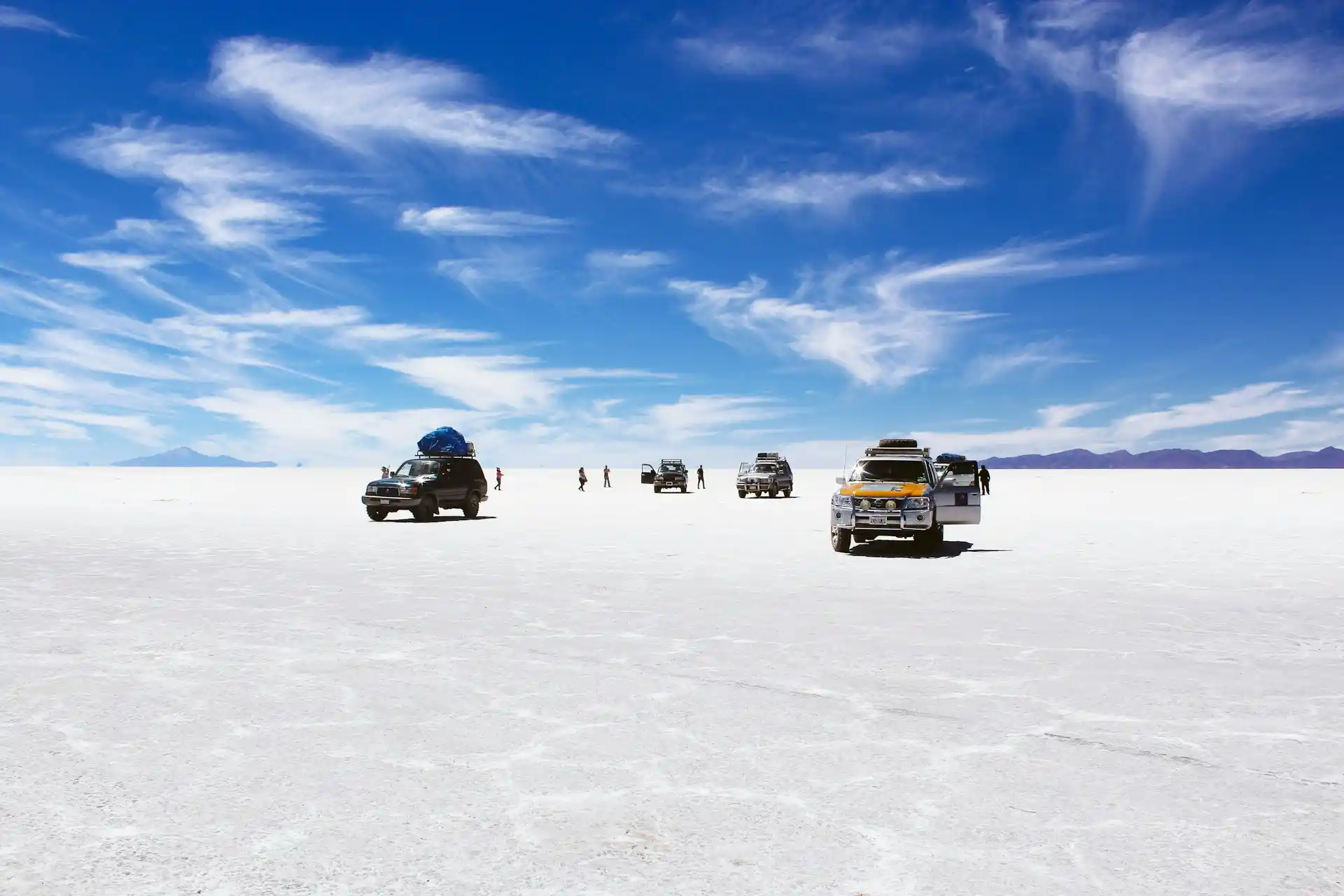Travel guide to Bolivia featuring the infinite salt crusts of Salar de Uyuni