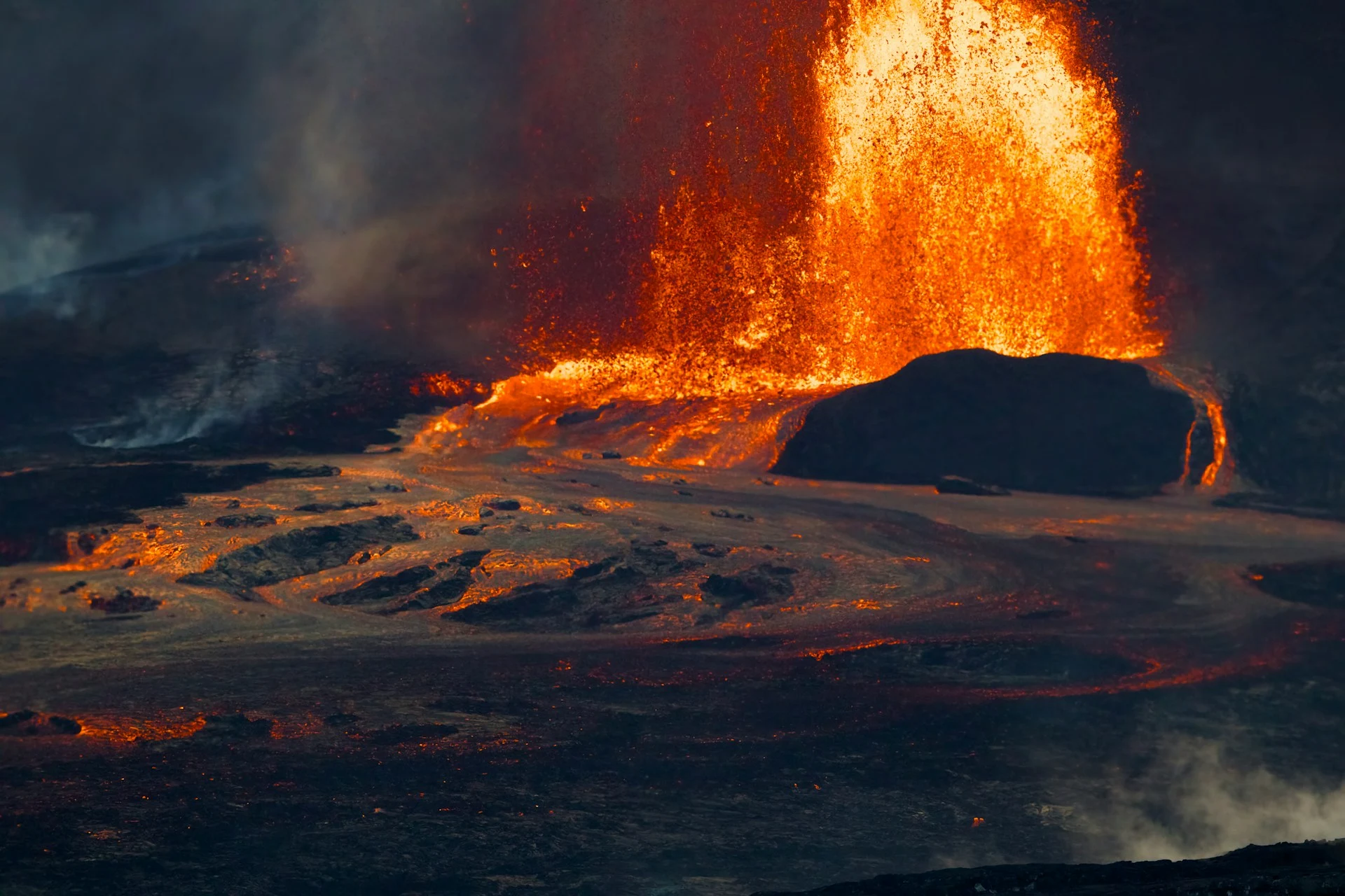 Volcan de Fuego Erupting Night Lava